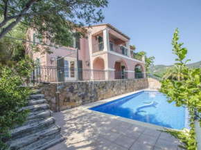 Luxurious Villa in Saint-RaphaÃ«l with Pool
